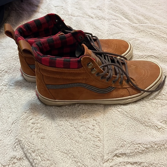 Van’s high top - Picture 3 of 4